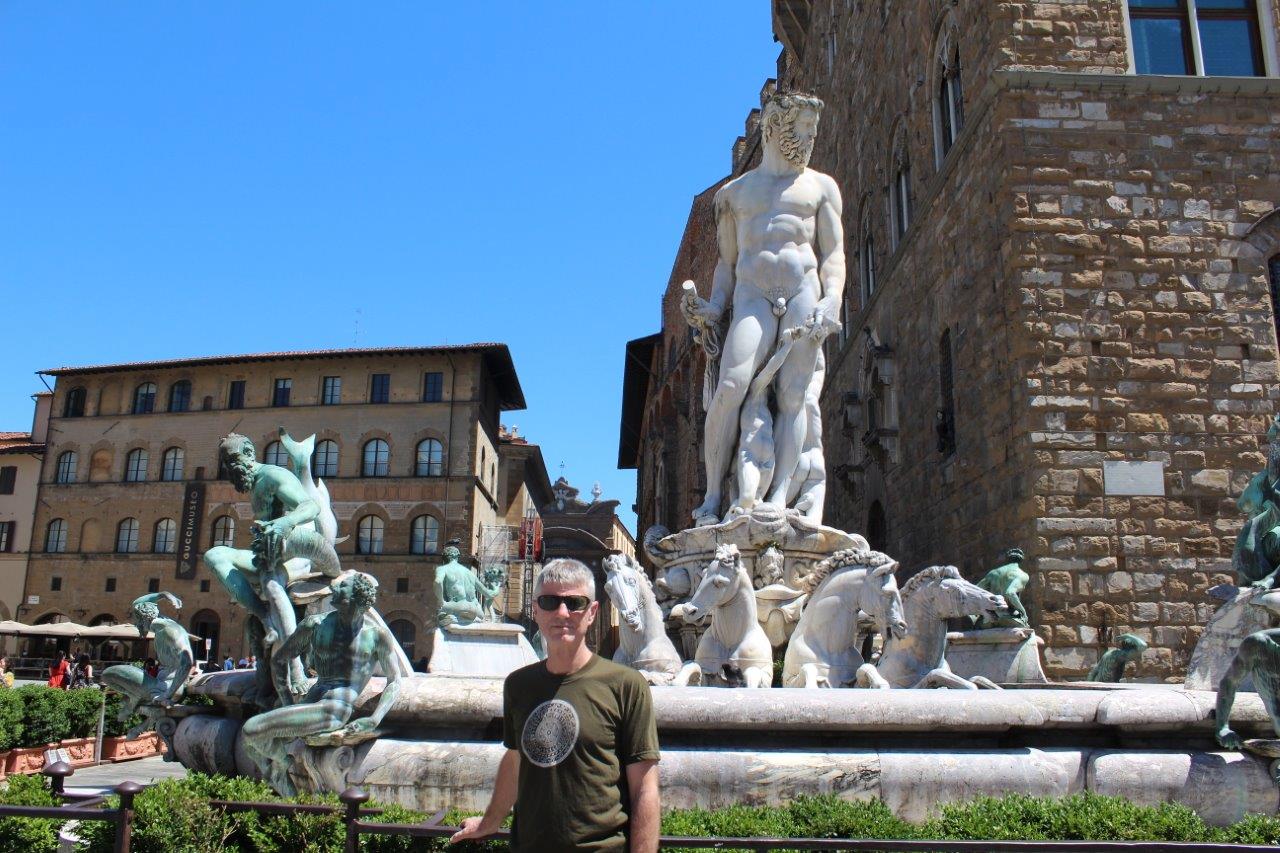 2016-05-22 Florence - Piazza Della Signoria - Fountain of Neptune 06