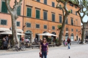 2016-05-26 Lucca - Piazza Napoleone 10