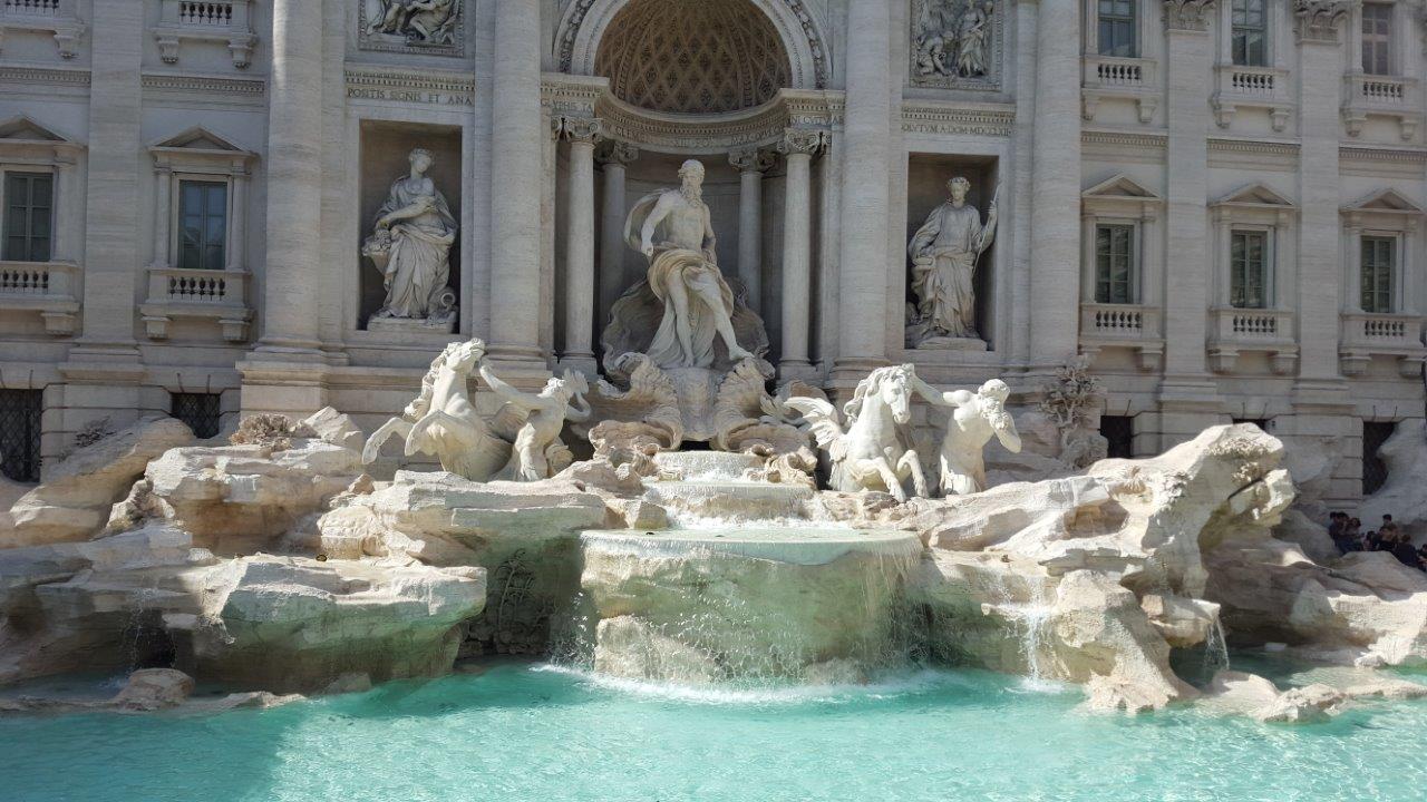 2016-05-27 Rome - Trevi Fountain 09