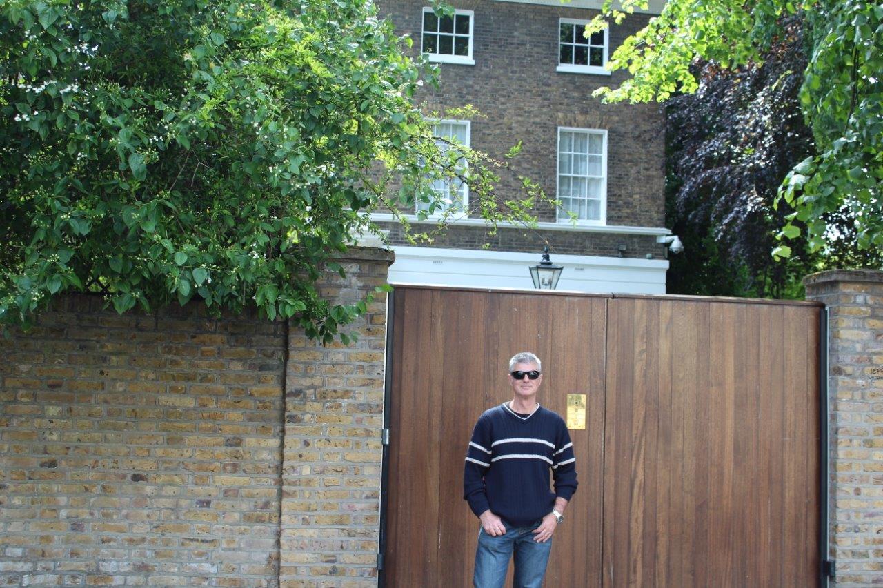 Outside Paul McCartney&#039;s House